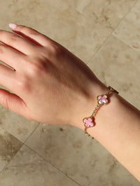 Pearl Pink Clover Bracelet