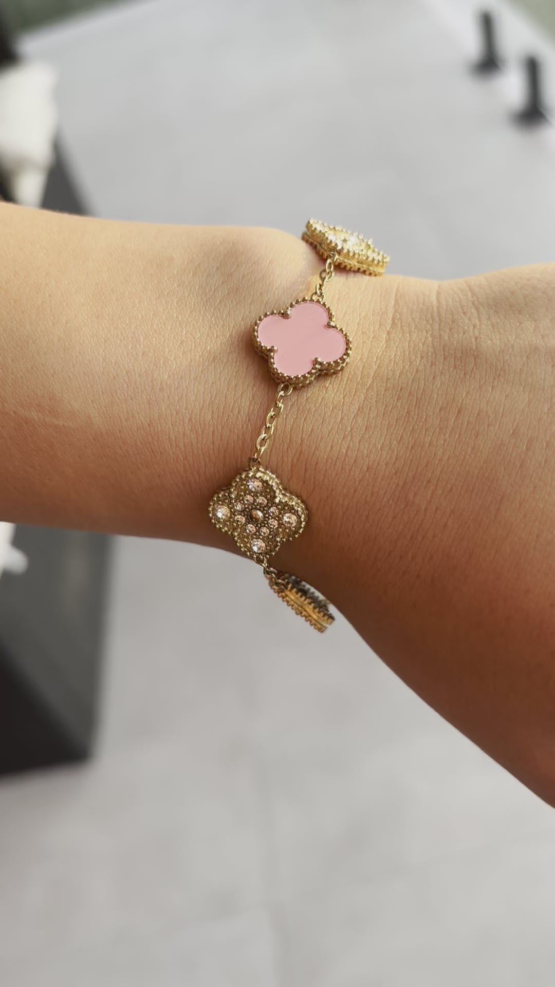 Lucky Girl Clover Bracelet - Pink